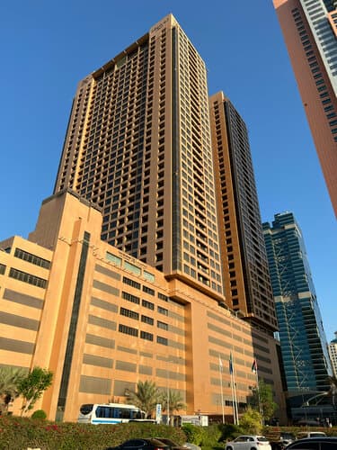 Внешний вид отеля Two Seasons Hotel & Apartments