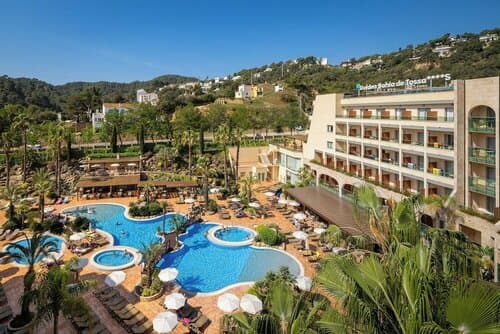 Внешний вид отеля Golden Bahía de Tossa & SPA