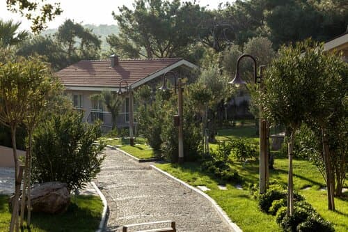 Внешний вид отеля D-Resort Ayvalık в Айвалыке